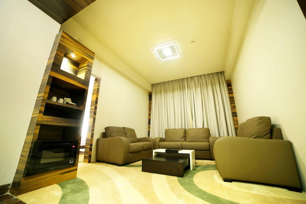 Golden Blossom Imperial Resorts Lucknow Luaran gambar