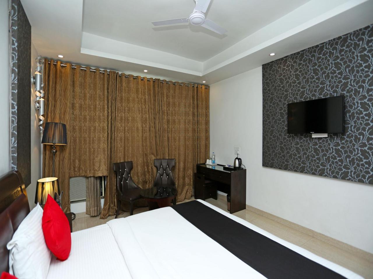 Golden Blossom Imperial Resorts Lucknow Luaran gambar