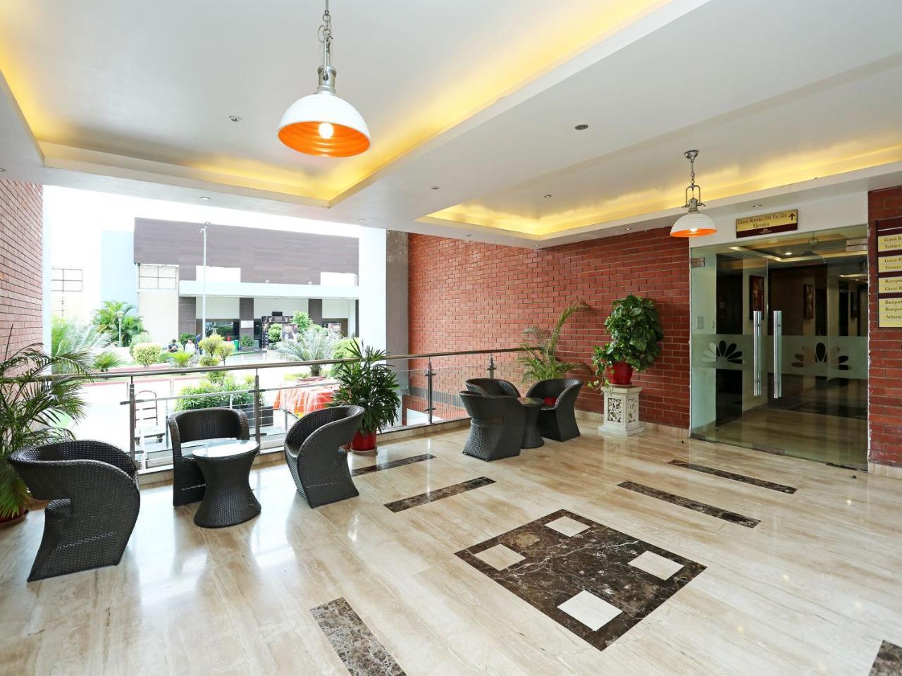 Golden Blossom Imperial Resorts Lucknow Luaran gambar
