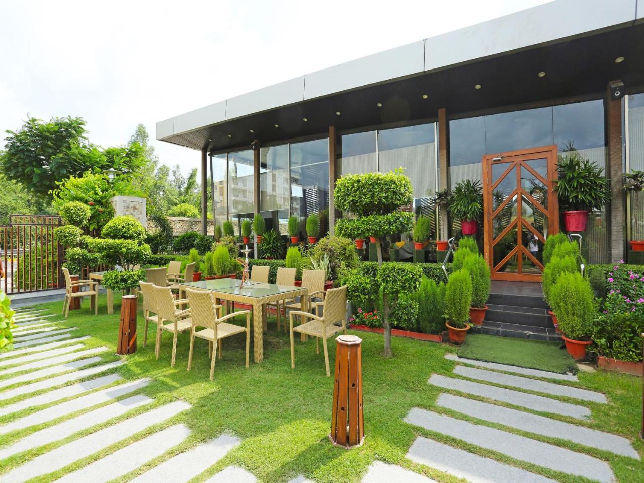 Golden Blossom Imperial Resorts Lucknow Luaran gambar